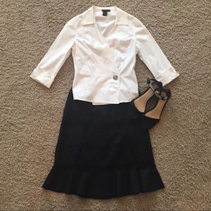 🎉SALE🎉 3/4 cuff sleeve blouse w/sparkly button.